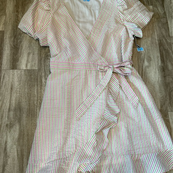 Super Cute NWT multi-colored Summer Wrap Dress, Size XL - Picture 2 of 3